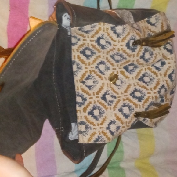 Bag - Picture 2 of 3